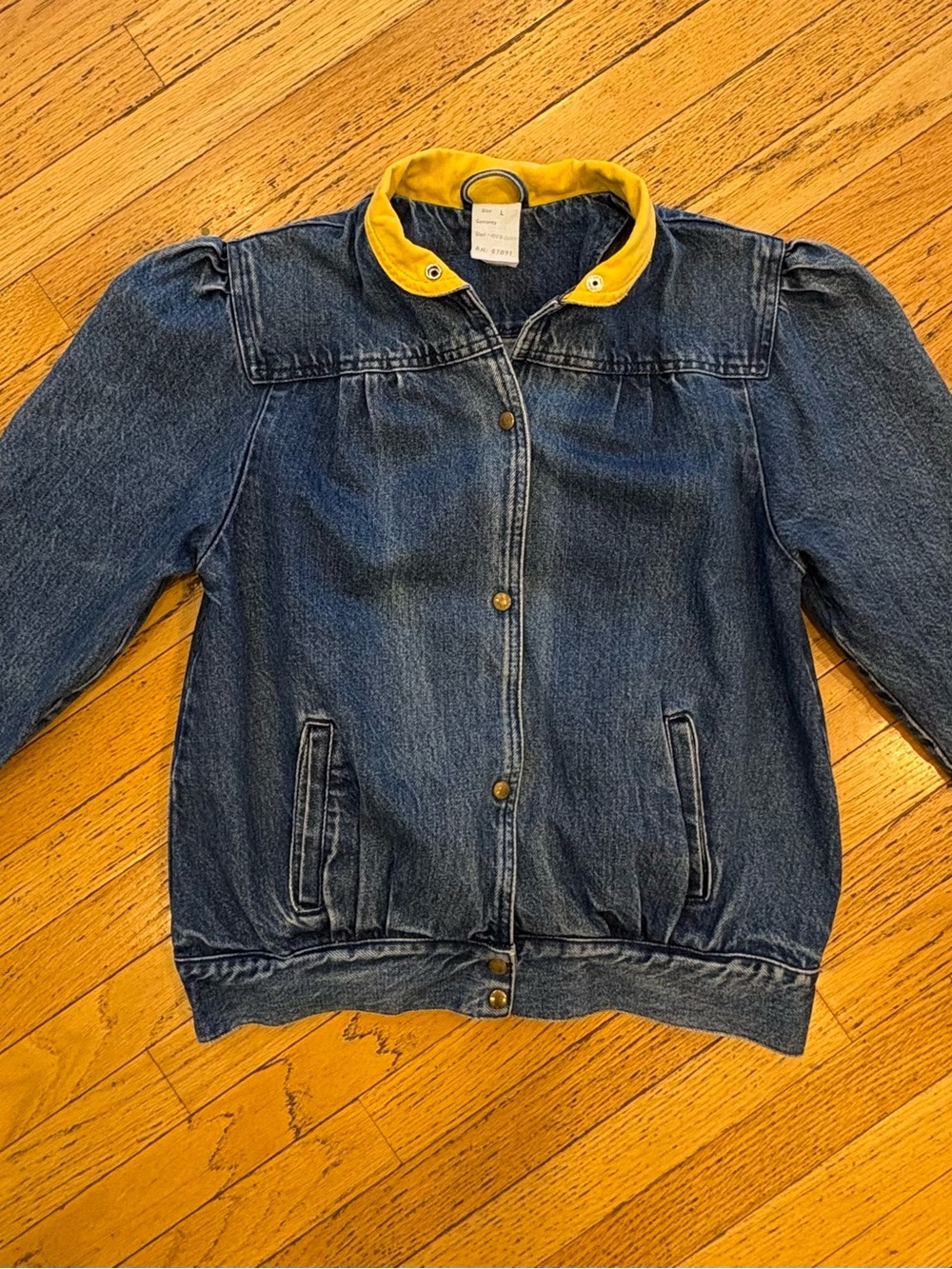 Vintage 1980’s Puff sleeve Blue Denim Jacket with mustard  Collar and cuffs